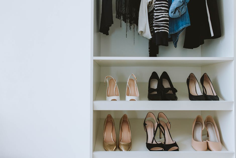 Custom reach-in closet and integrated wardrobe system